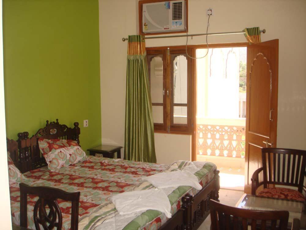 Pushkar Lake Palace Exterior photo